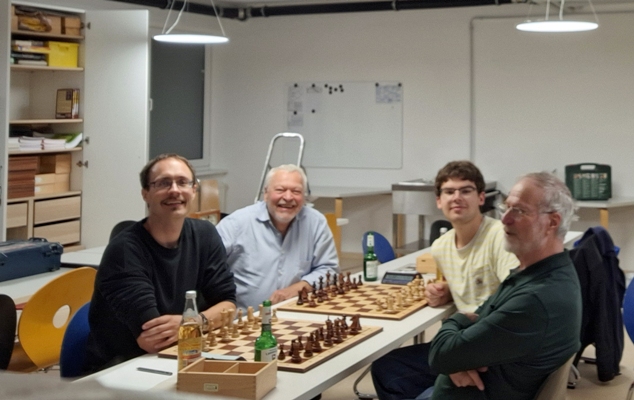 Im neuen Vereinsraum